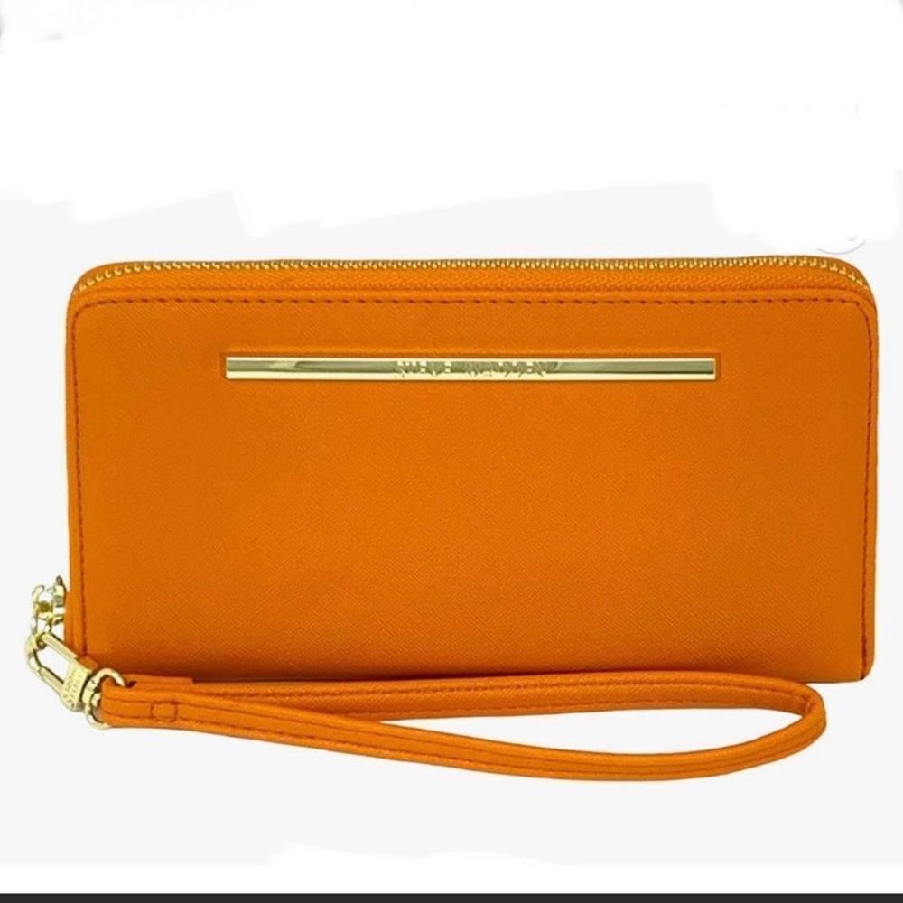 Steve Madden Tik Tok Viral Zip Around Wristlet